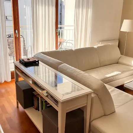 Mercury Two-bedroom & Parking 斯维诺乌伊希切